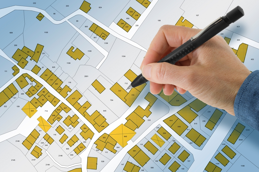 Cadastral parcels with survey annotation